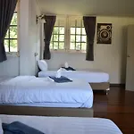 Maya Bed And Food Hostel