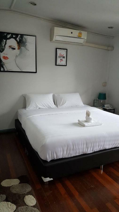 Maya Bed And Food Hostel