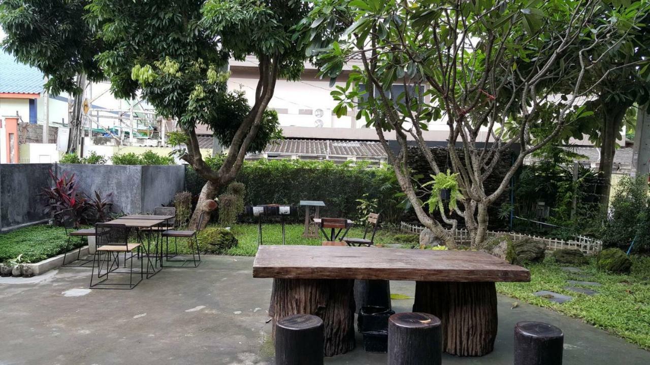 Maya Bed And Food * Chiang Mai