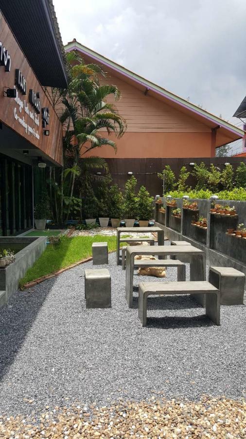 Maya Bed And Food Chiang Mai