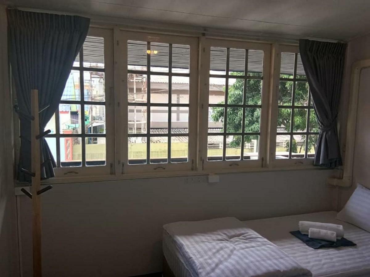 Maya Bed And Food Hostel
