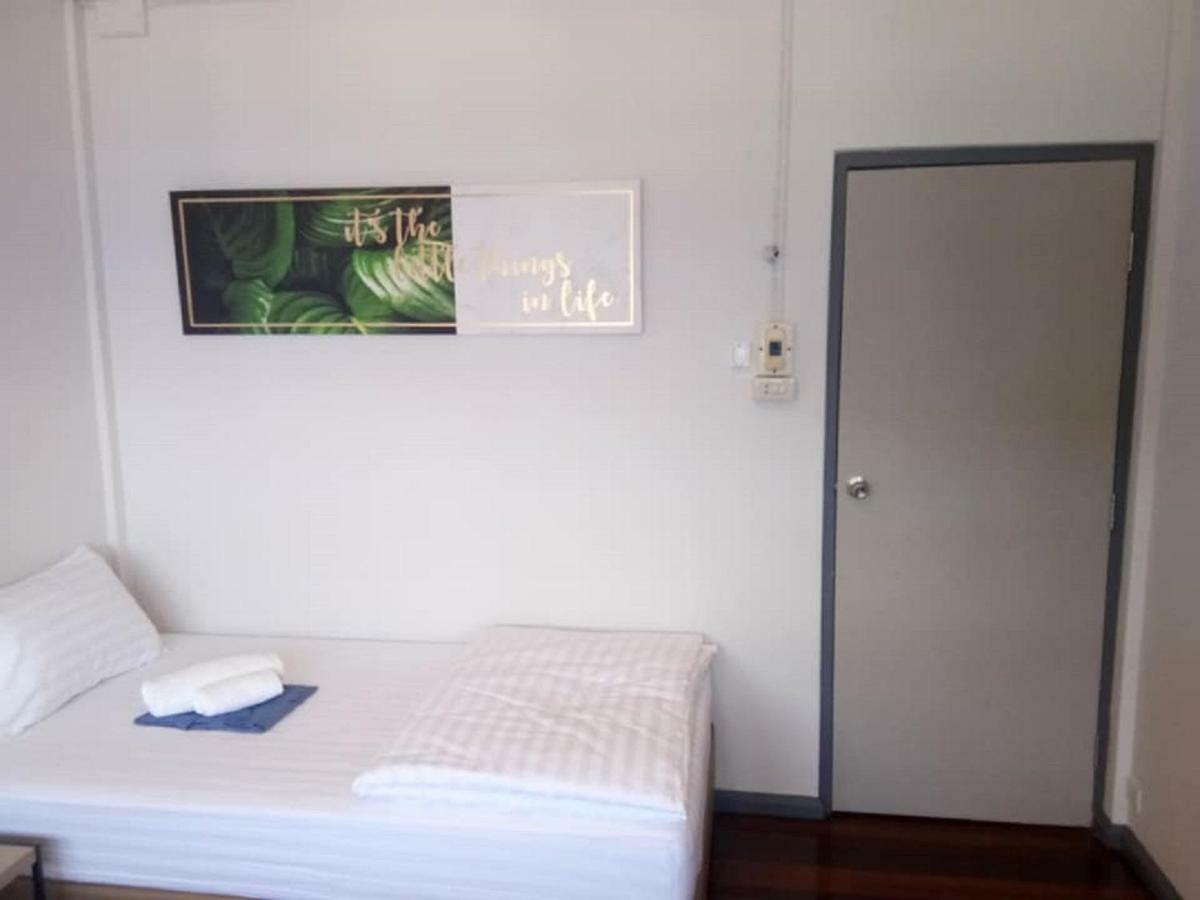 Maya Bed And Food * Chiang Mai